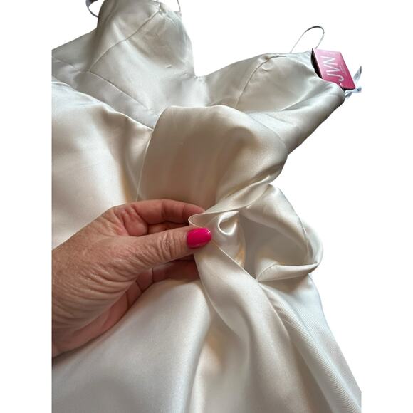 NWT - JVN by JOVANI Ivory Dress - Size 10 - Picture 12 of 16